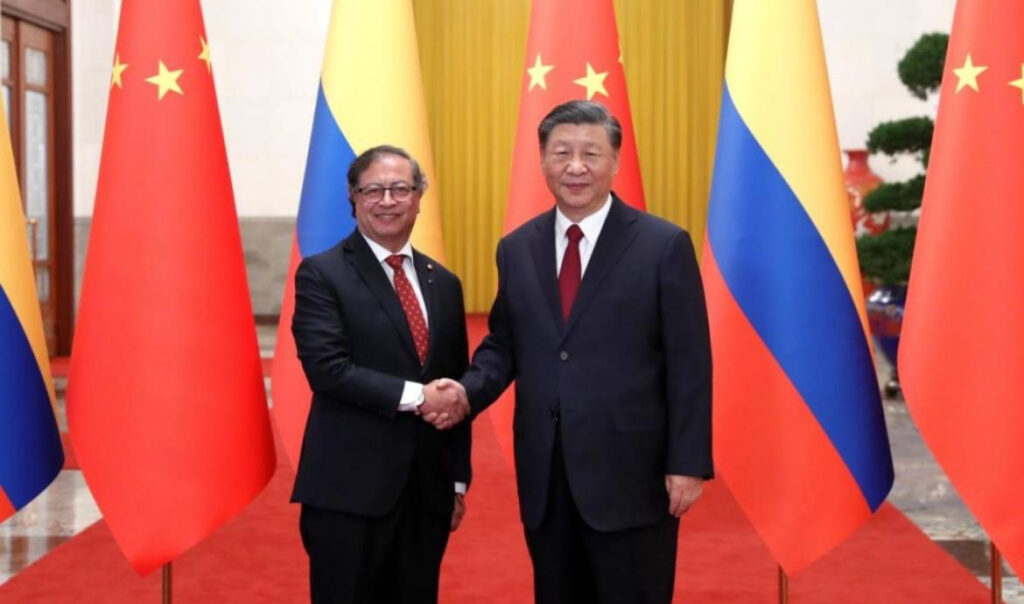 Gobierno de Petro eliminará visa para ciudadanos chinos y otras nacionalidades