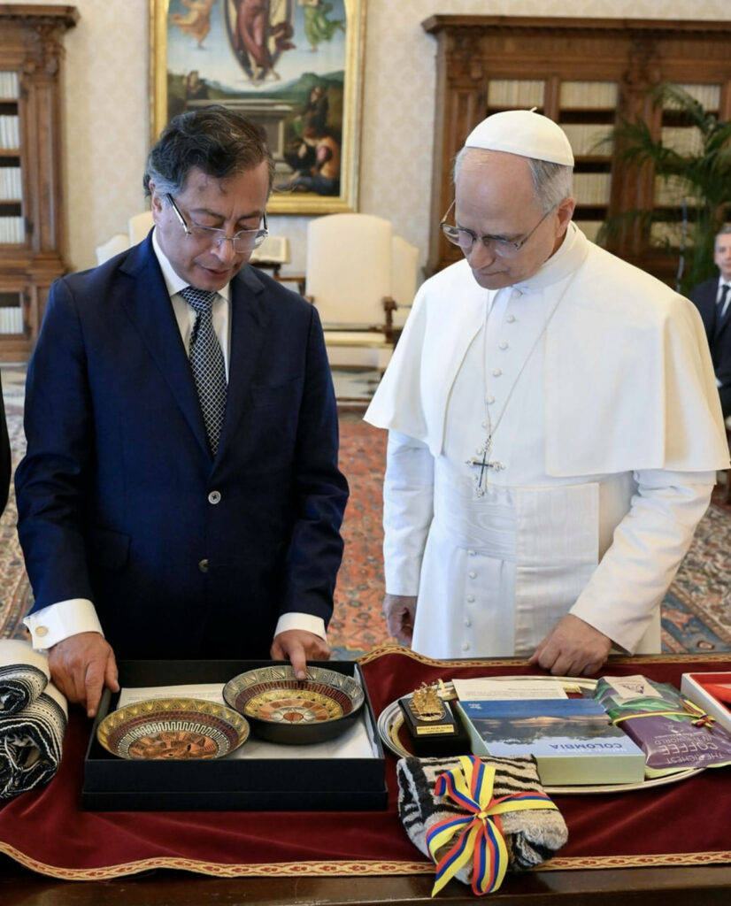 Petro se reúne con el papa León XIV en el Vaticano para hablar de paz, justicia social y cambio climático