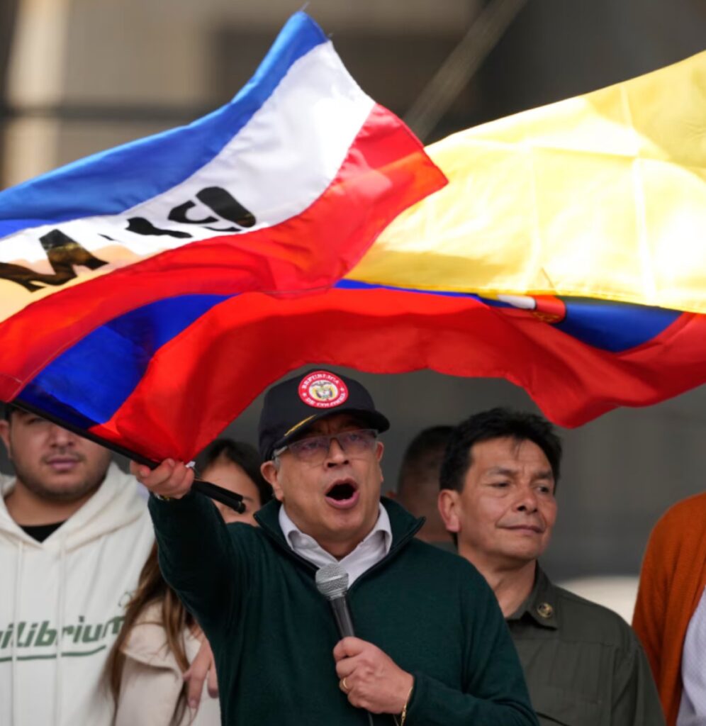 Polémicas declaraciones de Petro por la toma del Palacio de Justicia; le echó la culpa al ejército