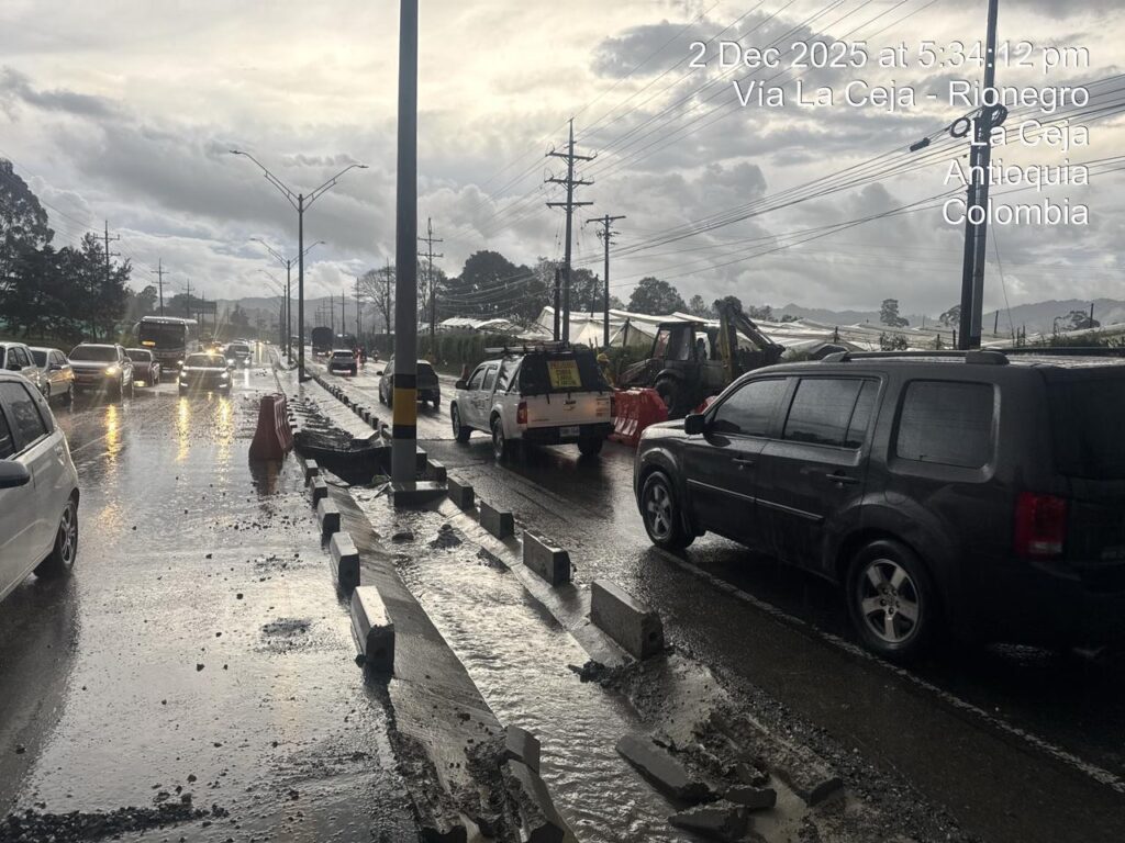 Por esto se inundó la vía La Ceja-Rionegro en la nueva doble calzada; explica un experto